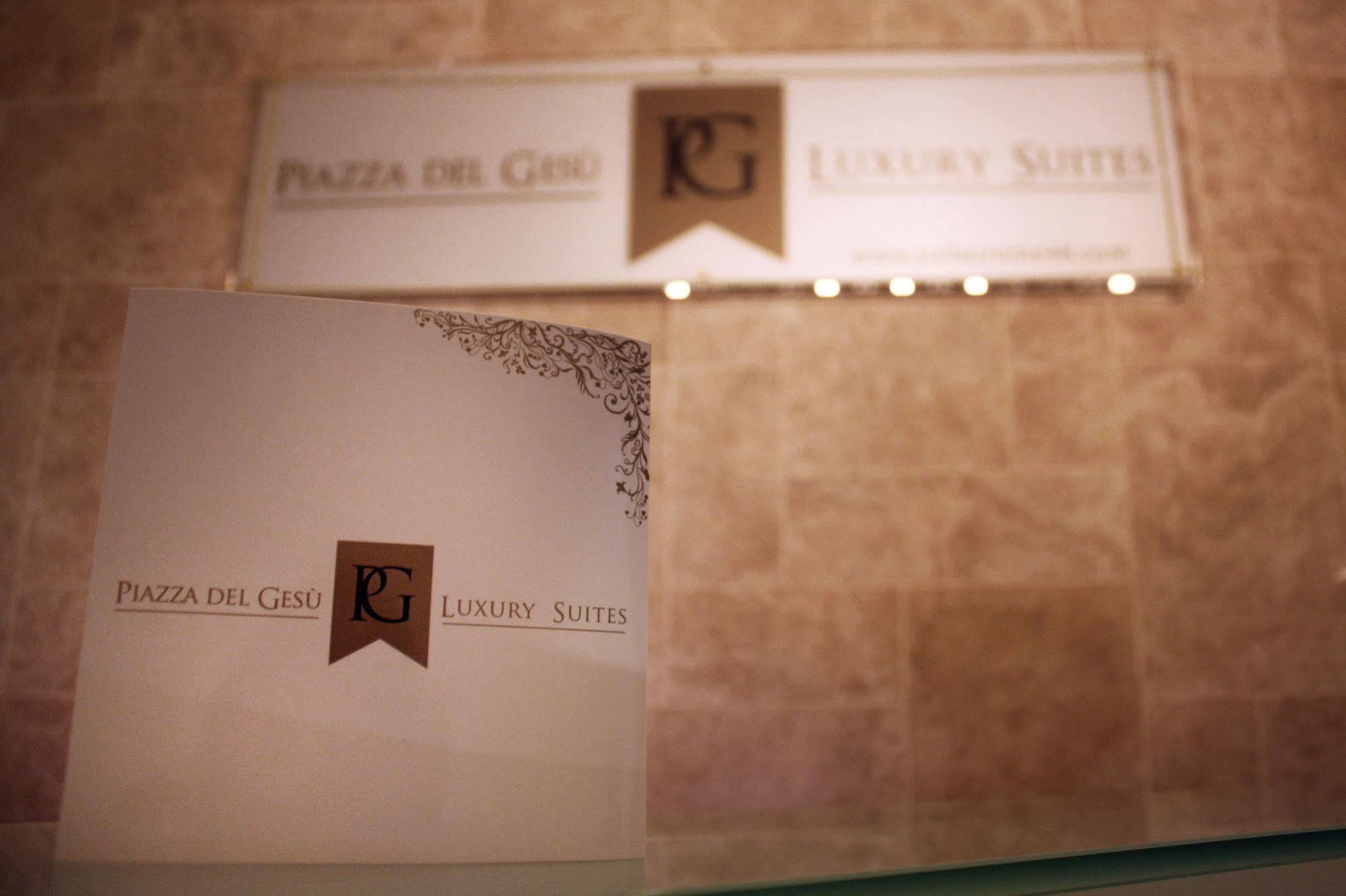 Piazza Del Gesu' Luxury Suites Рим Екстериор снимка